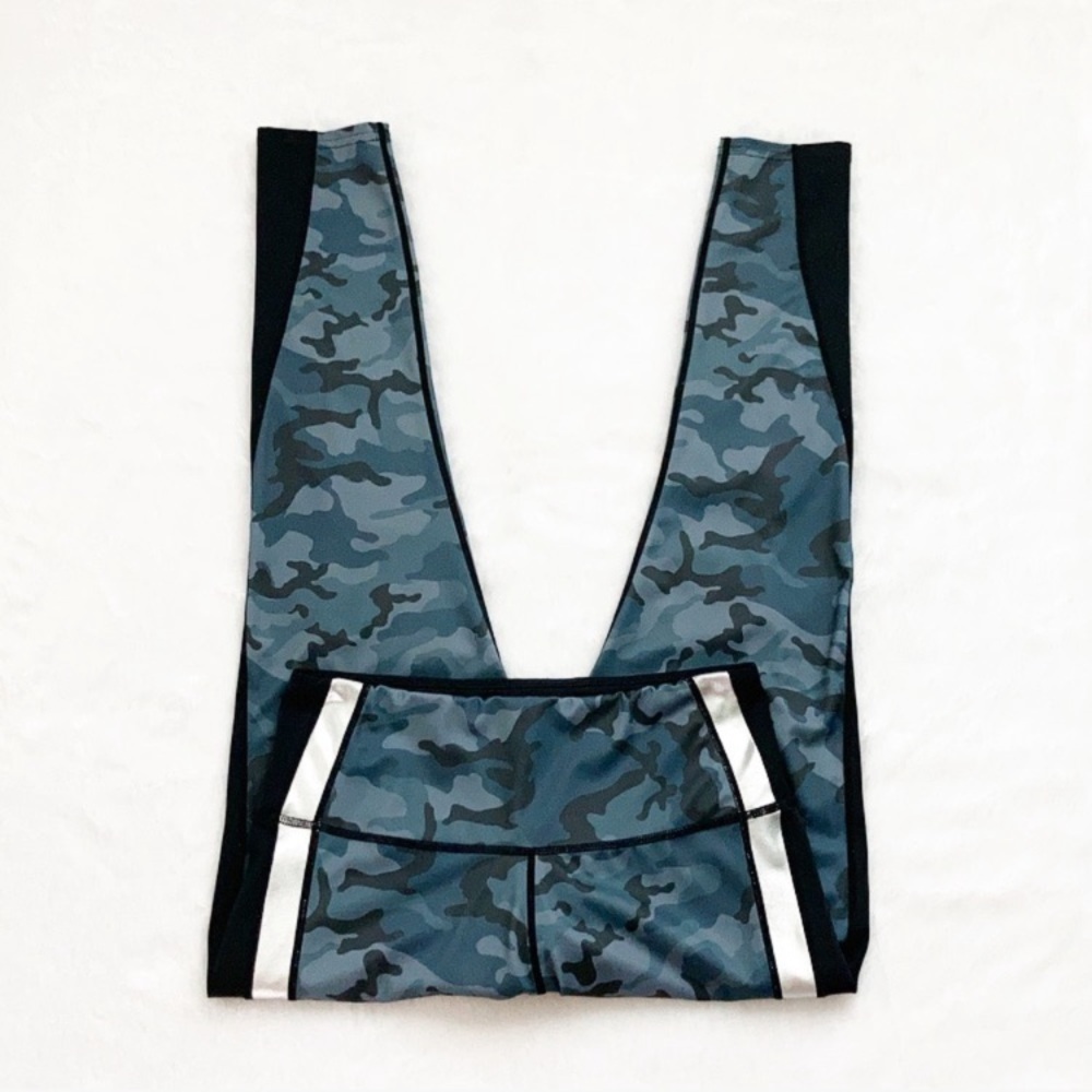 Like New Veronica Beard Bandier Ronda Camo Leggings, size medium